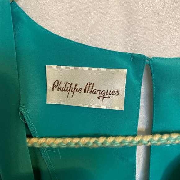 Soft and Silky teal shirt sleeve very chic women’s top size XL - Picture 2 of 3